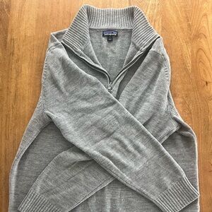 Patagonia Merino Wool Quarter Zip Knit Sweater in Gray